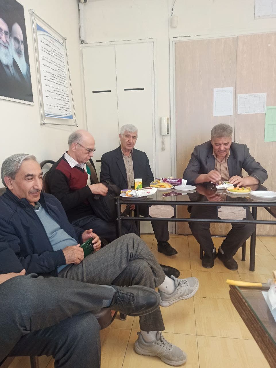 جلسه شورای دبیران